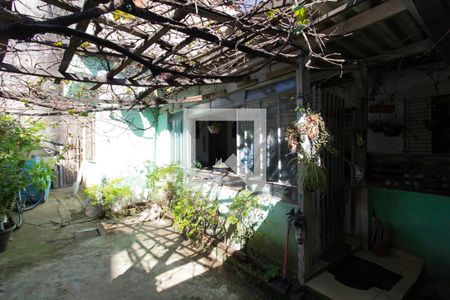 Casa à venda com 100m², 3 quartos e sem vaga Casa à venda com 100m², 3 quartos e sem vagaQuintal