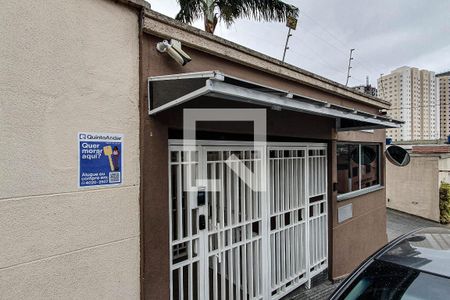 Apartamento para alugar com 44m², 2 quartos e 1 vaga Apartamento para alugar com 44m², 2 quartos e 1 vagaFachada