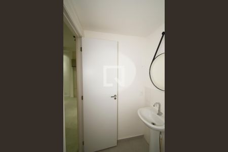 Apartamento para alugar com 38m², 2 quartos e sem vaga Apartamento para alugar com 38m², 2 quartos e sem vagaBanheiro