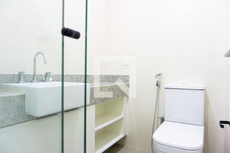 Apartamento para alugar com 74m², 2 quartos e 1 vaga Apartamento para alugar com 74m², 2 quartos e 1 vagaBanheiro
