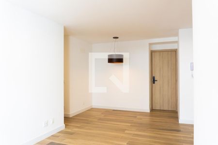 Apartamento para alugar com 74m², 2 quartos e 1 vaga Apartamento para alugar com 74m², 2 quartos e 1 vagaSala