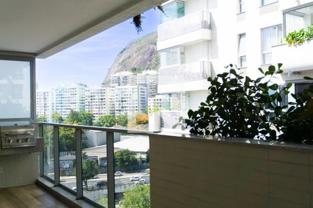 Apartamento para alugar com 74m², 2 quartos e 1 vaga Apartamento para alugar com 74m², 2 quartos e 1 vagaVaranda