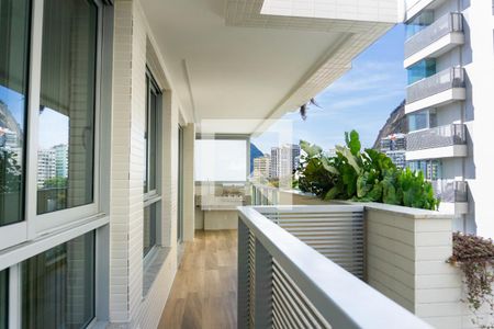 Apartamento para alugar com 74m², 2 quartos e 1 vaga Apartamento para alugar com 74m², 2 quartos e 1 vagaVaranda