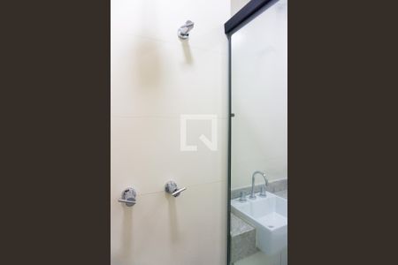 Apartamento para alugar com 74m², 2 quartos e 1 vaga Apartamento para alugar com 74m², 2 quartos e 1 vagaBanheiro