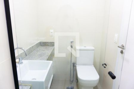 Apartamento para alugar com 74m², 2 quartos e 1 vaga Apartamento para alugar com 74m², 2 quartos e 1 vagaBanheiro