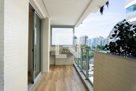 Apartamento para alugar com 74m², 2 quartos e 1 vaga Apartamento para alugar com 74m², 2 quartos e 1 vagaVaranda