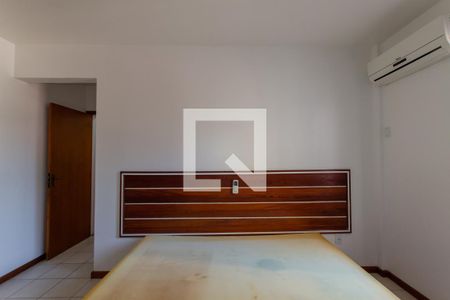 Suíte de apartamento para alugar com 3 quartos, 180m² em Centro, Florianópolis