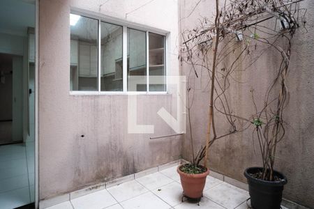 Casa para alugar com 75m², 2 quartos e 2 vagasQuintal