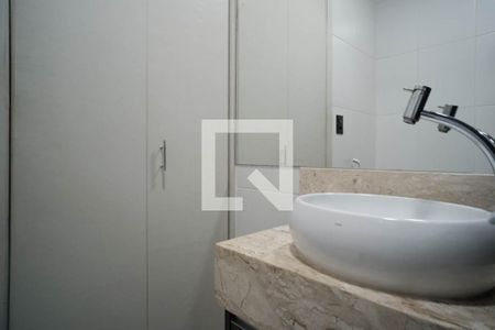 Casa para alugar com 75m², 2 quartos e 2 vagasBanheiro