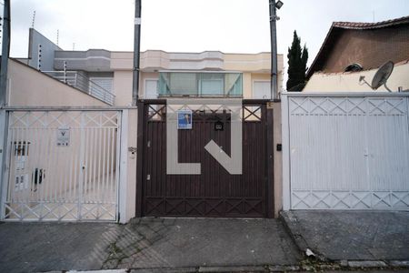 Casa para alugar com 75m², 2 quartos e 2 vagasFachada