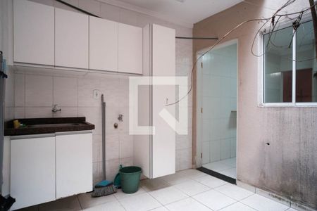 Casa para alugar com 75m², 2 quartos e 2 vagasLavanderia