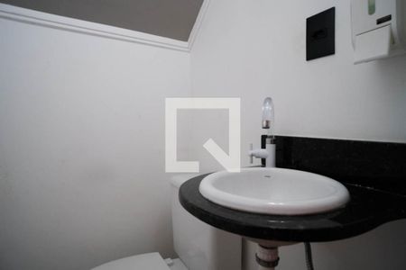 Banheiro de casa à venda com 2 quartos, 75m² em Jardim Piqueroby, São Paulo