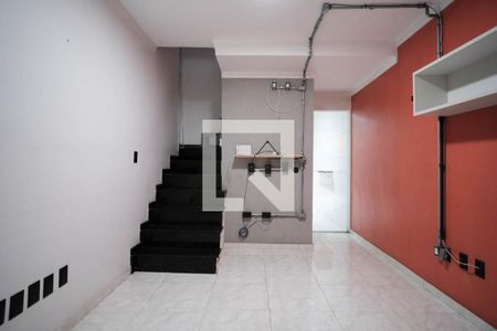 Sala de casa à venda com 2 quartos, 75m² em Jardim Piqueroby, São Paulo