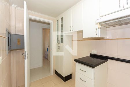Cozinha de apartamento para alugar com 3 quartos, 58m² em Boa Vista, Curitiba