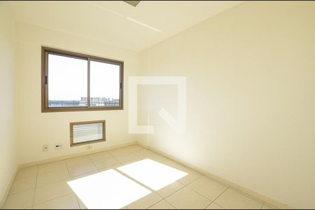 Quarto de apartamento à venda com 3 quartos, 130m² em Gragoatá, Niterói