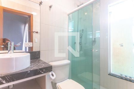 Casa à venda com 298m², 3 quartos e 5 vagasBanheiro da Suíte 2