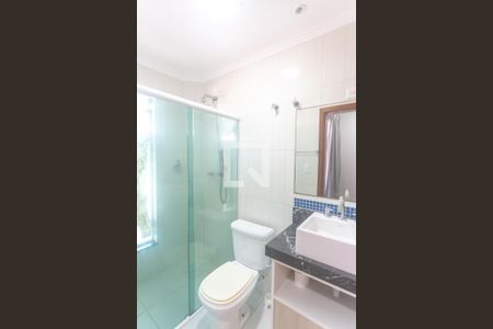 Casa à venda com 298m², 3 quartos e 5 vagasBanheiro da Suíte 1