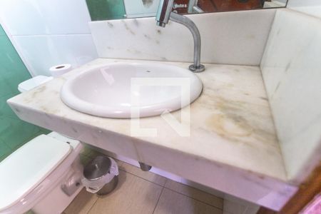 Casa à venda com 298m², 3 quartos e 5 vagasBanheiro de Serviço