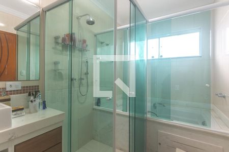 Casa à venda com 298m², 3 quartos e 5 vagasBanheiro da Suíte 3