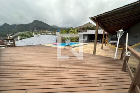 Casa de condomínio à venda com 350m², 4 quartos e 2 vagasTerraço