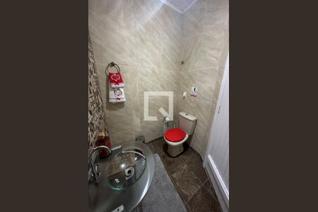 Casa de condomínio à venda com 350m², 4 quartos e 2 vagasLavabo