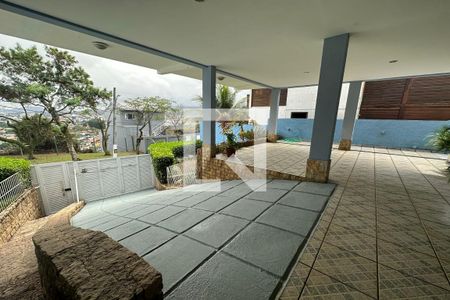 Casa de condomínio à venda com 350m², 4 quartos e 2 vagasVagas