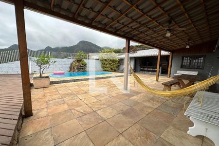 Casa de condomínio à venda com 350m², 4 quartos e 2 vagasTerraço