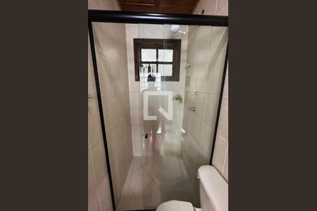 Casa de condomínio à venda com 350m², 4 quartos e 2 vagasBanheiro area externa