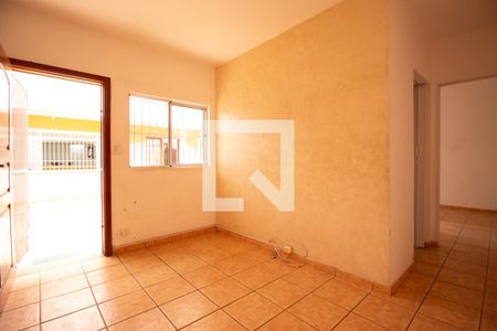 Casa à venda com 300m², 4 quartos e 4 vagasCasa fundo - Sala