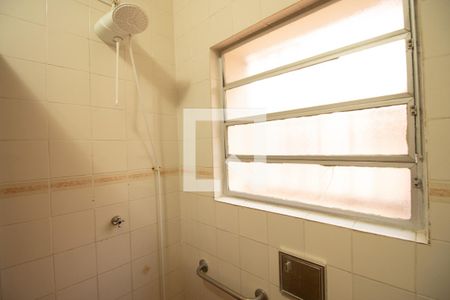 Casa à venda com 300m², 4 quartos e 4 vagasCasa fundo - Banheiro