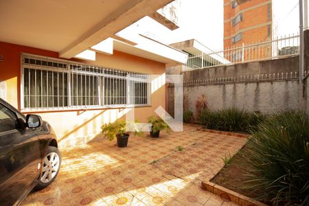 Casa à venda com 300m², 4 quartos e 4 vagasGaragem