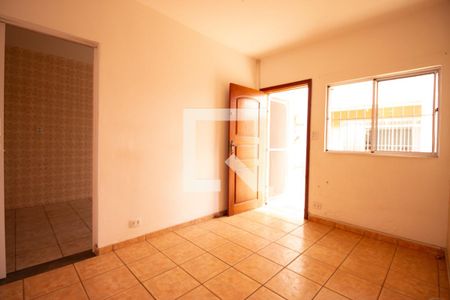 Casa à venda com 300m², 4 quartos e 4 vagasCasa fundo - Sala
