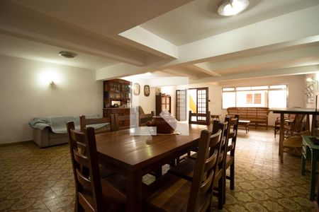 Casa à venda com 300m², 4 quartos e 4 vagasÁrea comum