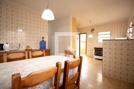 Casa à venda com 300m², 4 quartos e 4 vagasCozinha