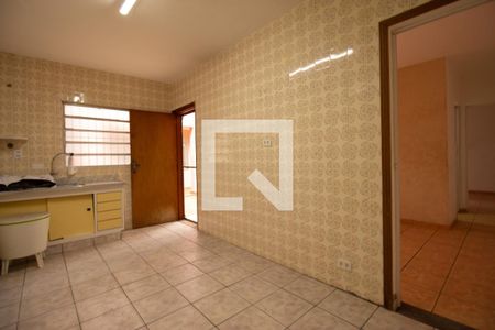 Casa à venda com 300m², 4 quartos e 4 vagasCasa fundo - Cozinha