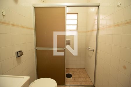 Casa à venda com 300m², 4 quartos e 4 vagasCasa fundo - Banheiro