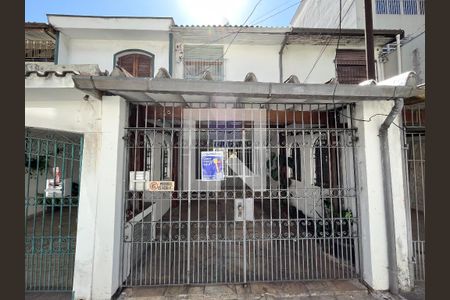 Casa à venda com 90m², 4 quartos e 1 vagaFachada 