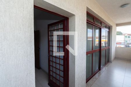 Apartamento à venda com 165m², 3 quartos e 1 vaga Apartamento à venda com 165m², 3 quartos e 1 vagaVaranda