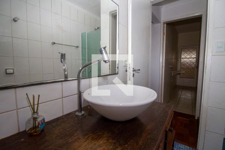 Banheiro de apartamento à venda com 1 quarto, 46m² em Pinheiros, São Paulo