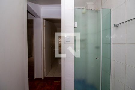 Banheiro de apartamento à venda com 1 quarto, 46m² em Pinheiros, São Paulo
