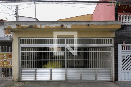 Casa para alugar com 107m², 2 quartos e 2 vagas Casa para alugar com 107m², 2 quartos e 2 vagasFachada