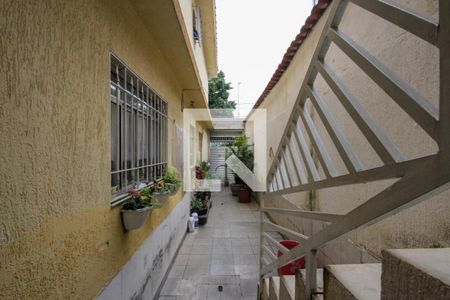 Casa para alugar com 107m², 2 quartos e 2 vagas Casa para alugar com 107m², 2 quartos e 2 vagasCorredor Lateral