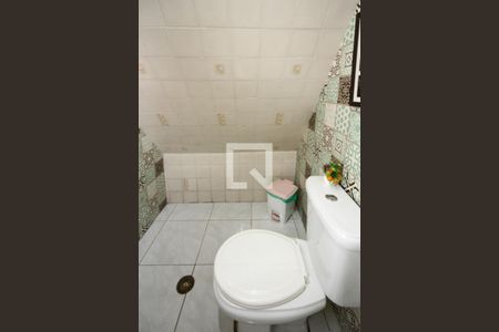 Banheiro de casa para alugar com 2 quartos, 107m² em Parque Pereira, São Paulo
