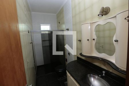 Banheiro Social de casa à venda com 4 quartos, 300m² em Amazonas, Contagem