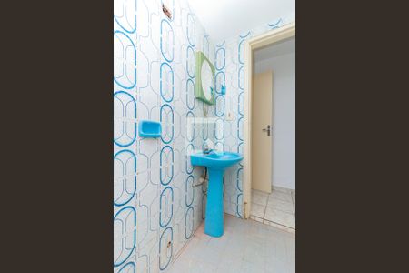 Casa para alugar com 70m², 2 quartos e 1 vaga Casa para alugar com 70m², 2 quartos e 1 vagaBanheiro