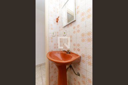 Casa para alugar com 70m², 2 quartos e 1 vaga Casa para alugar com 70m², 2 quartos e 1 vagaBanheiro