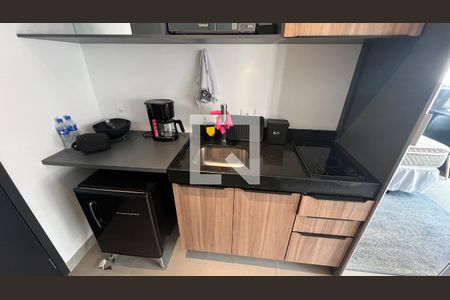 Cozinha de apartamento para alugar com 1 quarto, 20m² em Pinheiros, São Paulo