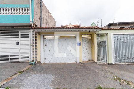 Casa à venda com 166m², 4 quartos e 1 vagaFachada