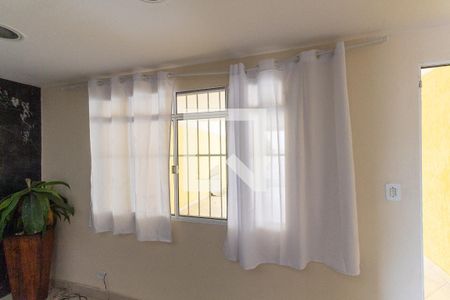 Casa à venda com 166m², 4 quartos e 1 vagaSala 2