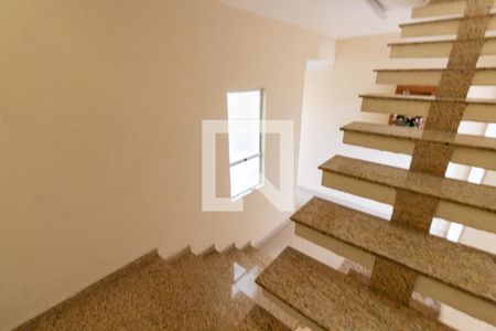 Casa à venda com 166m², 4 quartos e 1 vagaEscada
